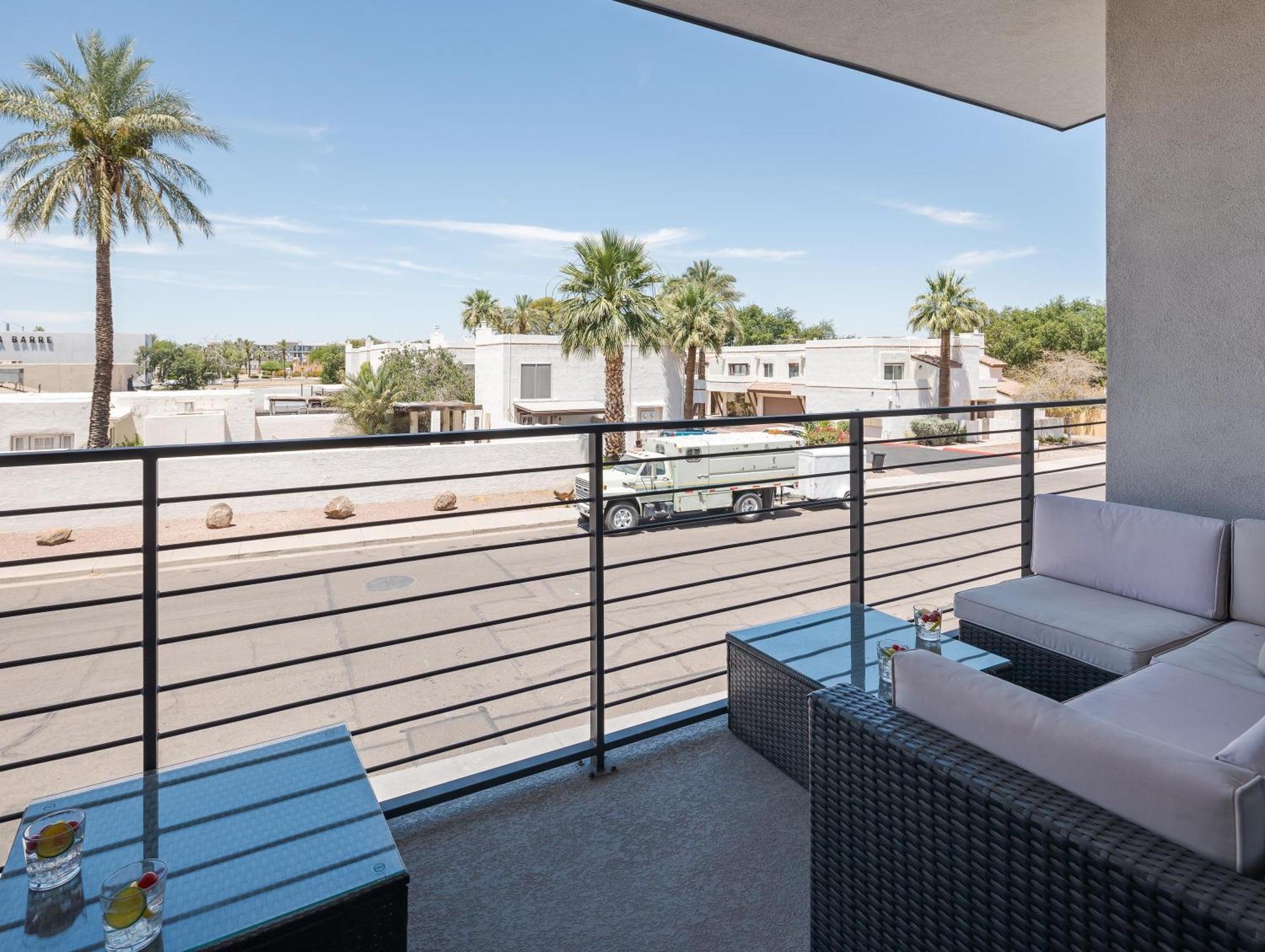 Holiday home Apache - 4 Units - Hot Tub - Heart Of Old Town *