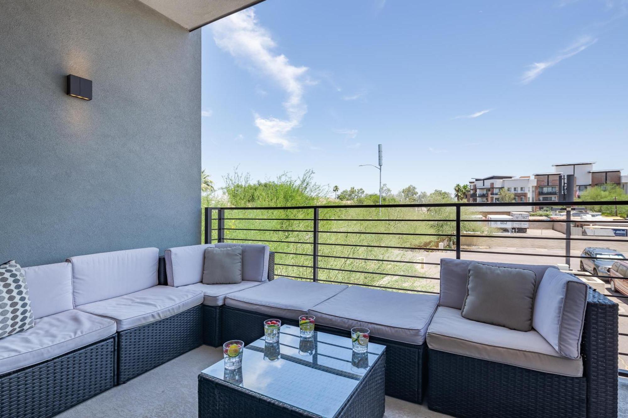 Apache - 4 Units - Hot Tub - Heart Of Old Town Holiday home Scottsdale